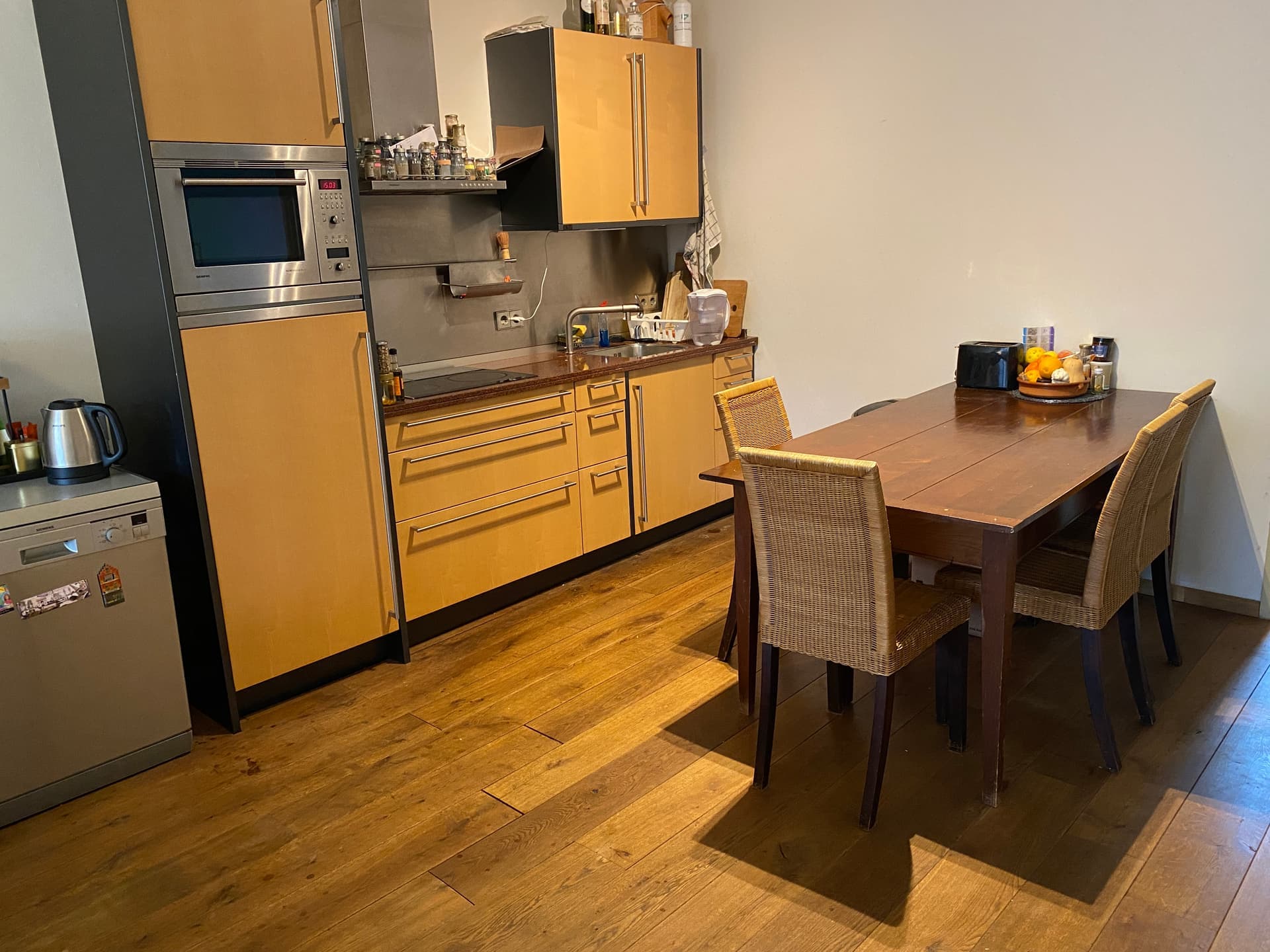 Private bedrooms Tolstraat, Amsterdam